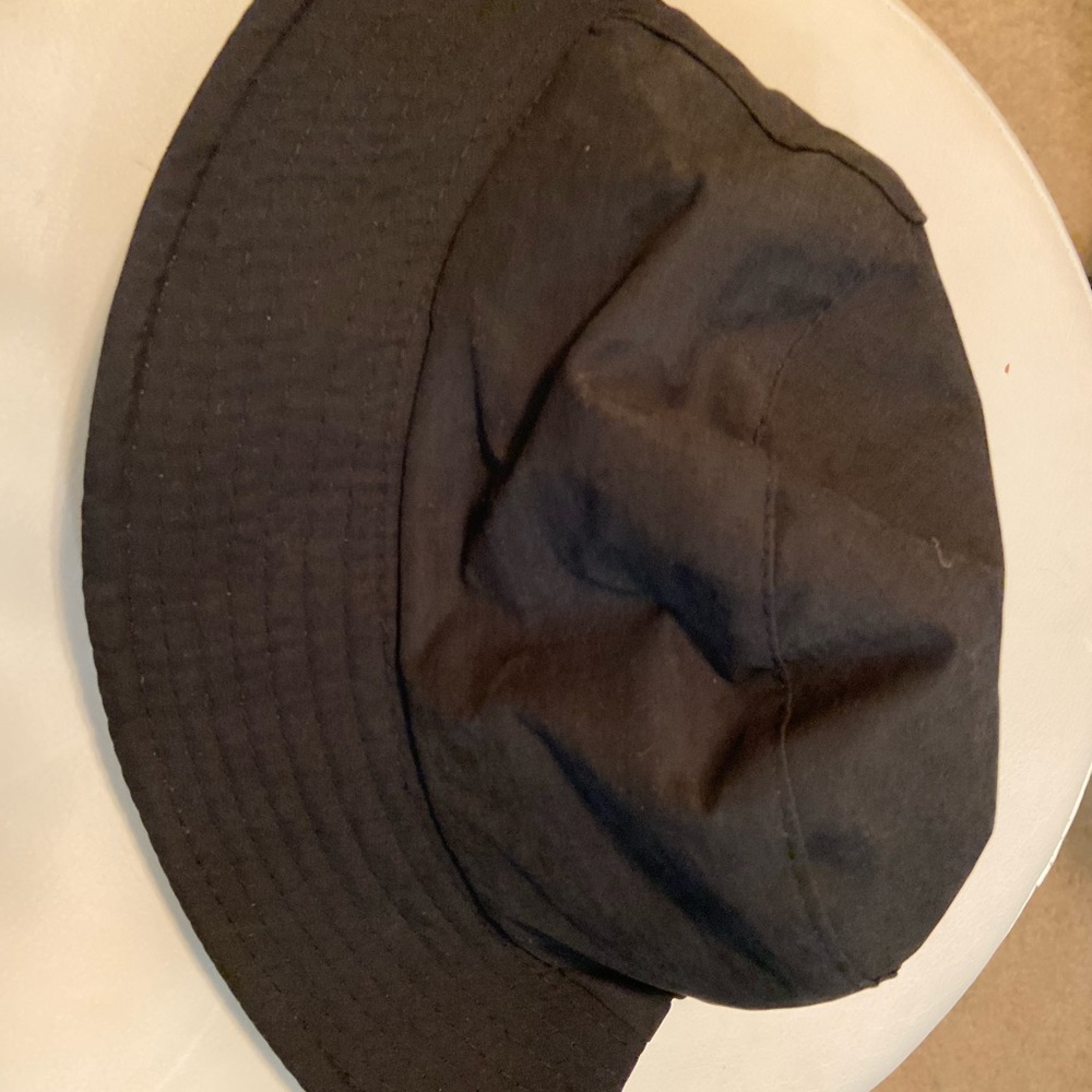Bucket hat - Picture 3 of 3